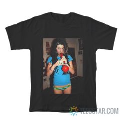 Amy Winehouse Smoking Bong T-Shirt