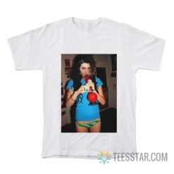Amy Winehouse Smoking Bong T-Shirt